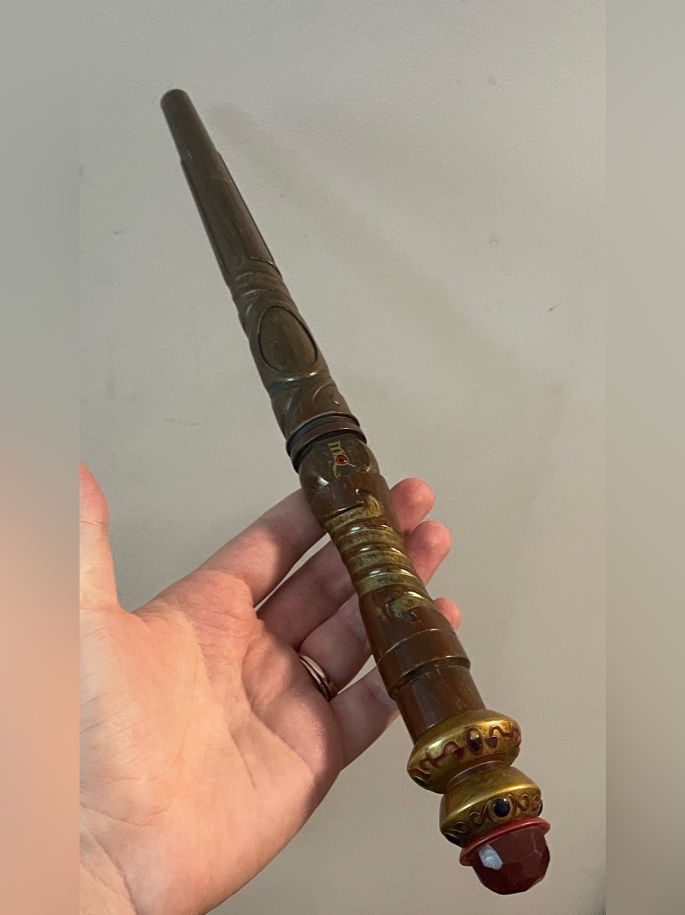 Magiquest Wand Lord Woodsheart Great Wolf Lodge Brown Wood Red Gem Topper Magic - Picture 4 of 10
